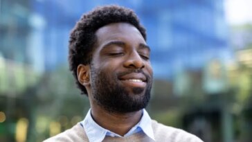 L'imagination ne consiste pas seulement à rejouer ce que nous voyons et entendons