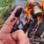 Les Néandertaliens auraient pu soigner leurs blessures avec du goudron collant aux antibiotiques