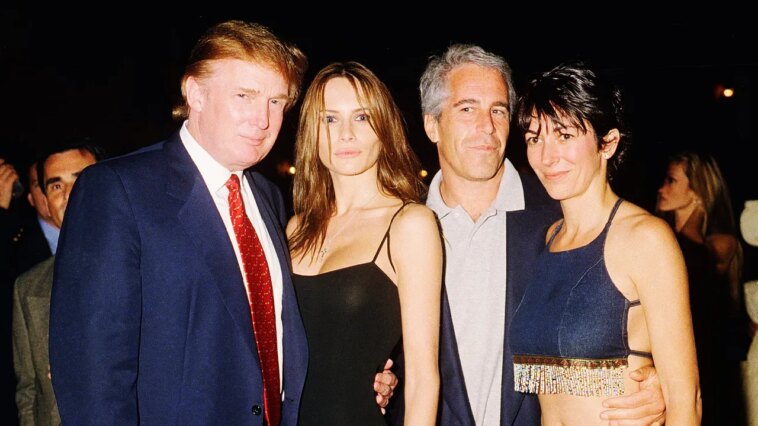 Melania Trump fait un rare discours à la nation, niant être une « victime d'Epstein » Melania Trump fait un rare discours à la nation, niant être une « victime d'Epstein »