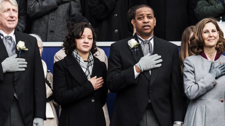 Je suis allé à Duke avec Justin Fairfax et Cerina Fairfax. Des décennies plus tard, il l'a tuée