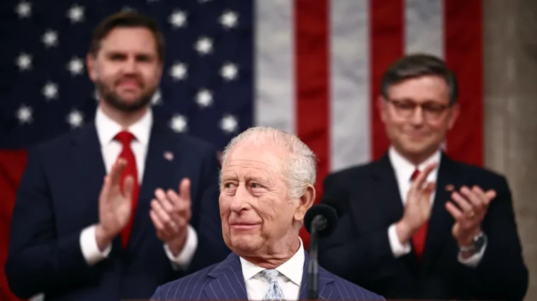 Un monarque « anxieux », une équipe d'assistants et 12 ovations debout : comment le discours historique du roi Charles au Congrès est né