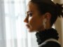 Exclusif : Emily Blunt dit qu'elle et Stanley Tucci aiment boire de la tequila avant de fouler le tapis du Met Gala
