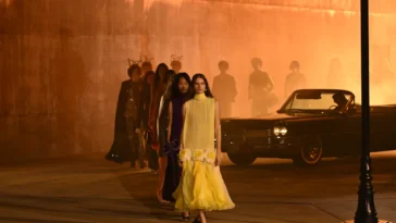 Dior et Jonathan Anderson font revivre le vieux Hollywood avec un spectacle de stars mettant en vedette Al Pacino et In-N-Out Burgers