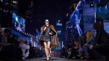 Lors de la prise de contrôle de Gucci à Times Square, une ode à la Demna à la banalité du consumérisme américain