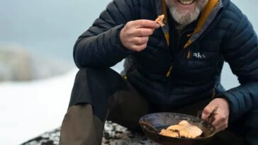 L'explorateur Mike Keen n'a mangé que de la viande lors d'un voyage de 12 semaines à travers le Groenland il y a quelques années.