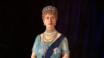 Découvrez les diadèmes en diamant préférés de la reine Mary de Teck, y compris les pièces portées par feu la reine Elizabeth et la princesse Anne