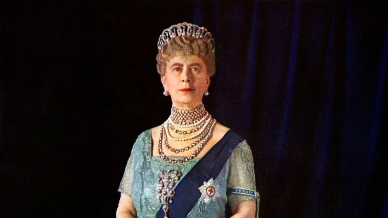 Découvrez les diadèmes en diamant préférés de la reine Mary de Teck, y compris les pièces portées par feu la reine Elizabeth et la princesse Anne