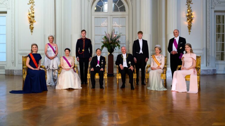 Le diadème scintillant de la princesse Eléonore, Armani Privé et bien d'autres tenues royales du banquet royal de Belgique