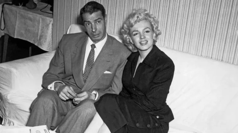 À l'occasion du 100e anniversaire de Marilyn Monroe, une nouvelle vente aux enchères propose une lettre d'amour de 8 pages, une robe Dior et des notes d'acteur
