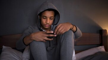De plus en plus de jeunes se tournent vers les chatbots IA pour obtenir une aide en matière de santé mentale