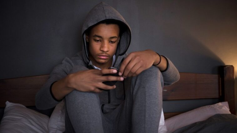 De plus en plus de jeunes se tournent vers les chatbots IA pour obtenir une aide en matière de santé mentale De plus en plus de jeunes se tournent vers les chatbots IA pour obtenir une aide en matière de santé mentale