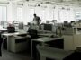 Les travailleurs à distance se sentent isolés. Les mandats de retour au bureau ne sont pas une solution