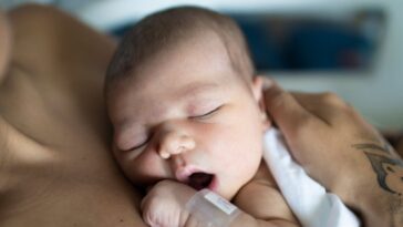 Pourquoi davantage de nouveau-nés de sexe masculin que de sexe féminin pourraient recevoir l'injection cruciale de vitamine K