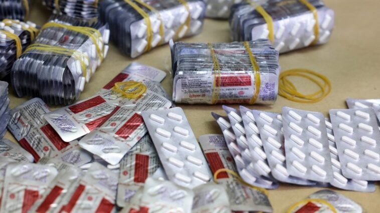 Une nouvelle méthode pourrait détecter des variantes du fentanyl que personne n'a encore cataloguées Une nouvelle méthode pourrait détecter des variantes du fentanyl que personne n'a encore cataloguées