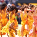 Justin Bieber, Madonna et Shakira ont fait du tout premier spectacle de mi-temps de la Coupe du Monde de la FIFA un véritable spectacle Justin Bieber, Madonna et Shakira ont fait du tout premier spectacle de mi-temps de la Coupe du Monde de la FIFA un véritable spectacle
