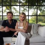 Emma Roberts voulait ressembler à un fantôme pour son mariage et grâce à sa robe, elle a réussi