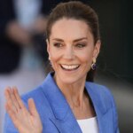 Kate Middleton accueille les fans et travaille au guichet des billets à Wimbledon