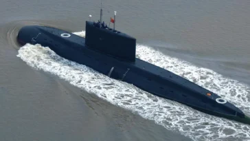 cc Took-ranch, modified. A Russia-built Kilo class submarine being operated by the PLA Navy in 2007. https://commons.wikimedia.org/wiki/File:Chinese_Kilo_in_service.jpg