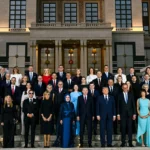 Miser sur l’OTAN : le Canada prend la tête du DSRB de l’Alliance NATO Family Photo at the Presidential Palace in Ankara, Turkey, July 7, 2026 cc White House, modified, - https://cs.wikipedia.org/wiki/Soubor:NATO_Family_Photo_at_the_Presidential_Palace_in_Ankara_-_2026.jpg