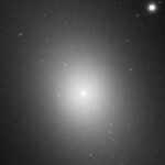 La plus grande galaxie connue est plus large que 17 Voies Lactées