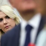 Le kit de démarrage Natalie Harp : tout ce dont vous avez besoin pour imiter « l'imprimeur de bonnes nouvelles » de Trump et le fidèle fantassin nu aux talons aiguilles