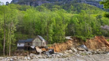 Les glissements de terrain représentent les risques les plus importants pour ceux qui en ont le moins les moyens.