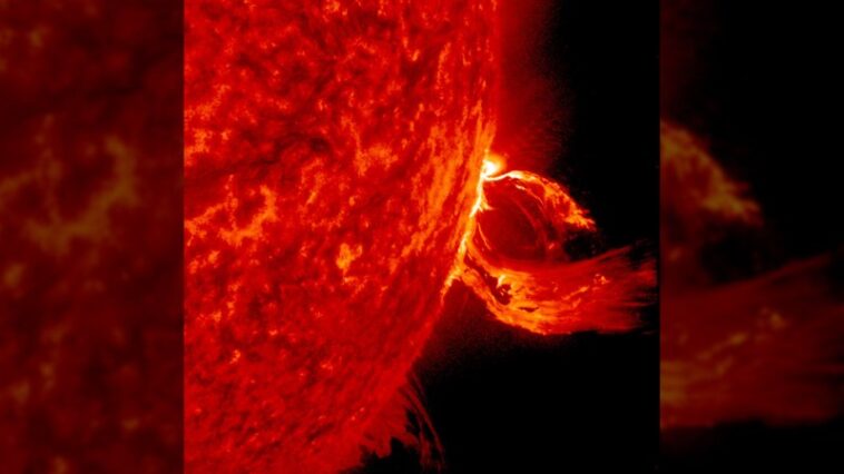 Les jets de plasma des étoiles pourraient être bloqués par des champs magnétiques Les jets de plasma des étoiles pourraient être bloqués par des champs magnétiques
