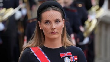 Les femmes royales de Norvège montreront-elles leurs visages en deuil en public ?