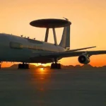 Le PL-17 chinois oblige à repenser les missiles occidentaux The E-3 Sentry is a modified Boeing 707/320 commercial airframe with a rotating radar dome. The dome is 30 feet in diameter, 6 feet thick and is held 11 feet above the fuselage by two struts. It contains a radar subsystem that permits surveillance from the Earth