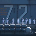 321 jours passés : chaos et cigarettes alors que l'USS Abraham Lincoln accoste à San Diego 321 jours passés : chaos et cigarettes alors que l'USS Abraham Lincoln accoste à San Diego