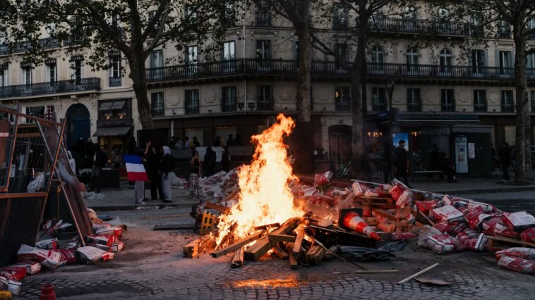 Les manifestations du 17 octobre en France : le point de vue d'un philosophe Les manifestations du 17 octobre en France : le point de vue d'un philosophe