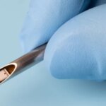 De minuscules implants peuvent utiliser le corps lui-même pour communiquer entre eux