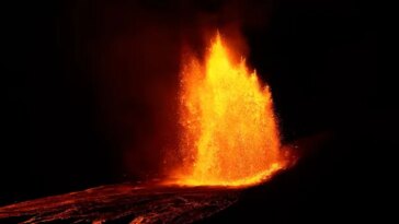L'exposition du Kilauea révèle pourquoi les volcans crachent comme un spectacle de fontaines