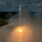 Souveraineté numérique ou nouvelle dépendance ? Le projet de satellite russe pour l'AES A Soyuz-2.1b rocket launches the Meteor-M 2-2 weather satellite from Vostochny Cosmodrome, Russia, July 5, 2019. Photo by Glavkosmos Launch Services, CC BY-SA 4.0, modified, https://commons.wikimedia.org/wiki/File:%D0%9F%D1%83%D1%81%D0%BA_%D0%A1%D0%BE%D1%8E%D0%B7-2.1%D0%B1_-_%D0%9C%D0%B5%D1%82%D0%B5%D0%BE%D1%80-%D0%9C_2-2.jpg