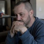 Il gagne le gros lot et raconte des années plus tard pourquoi il aurait préféré ne jamais jouer