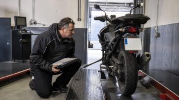 Le contrôle technique moto rattrape une nouvelle vague de propriétaires cette année et lʼoubli coûte 135 euros